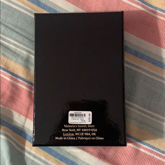 NWT Victoria’s Secret Necklace - Picture 3 of 5